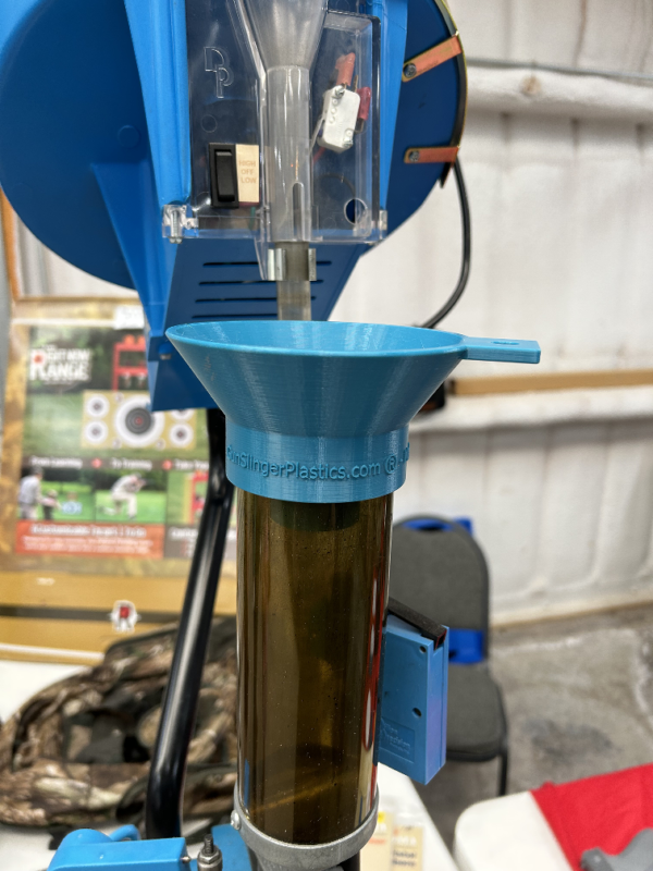 dillon-hands-free-powder-funnel-blue-d4r5-pic5.png